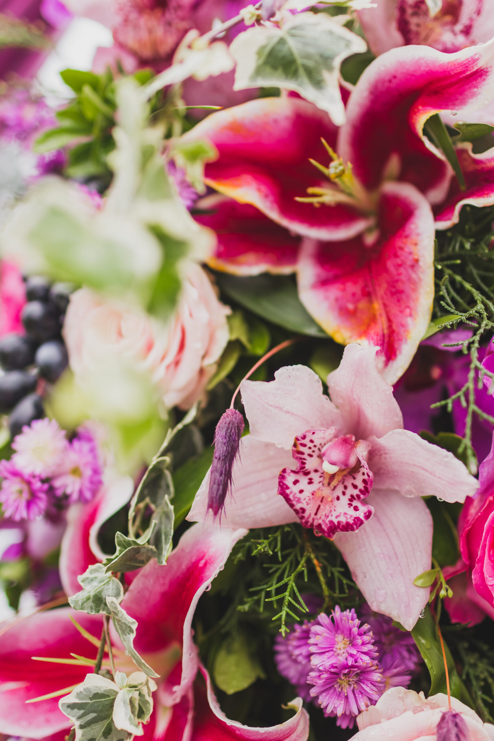 Wedding decorations Boho style with pink and purple orchids, ros